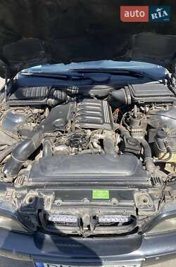 Седан BMW 5 Series 2001 в 