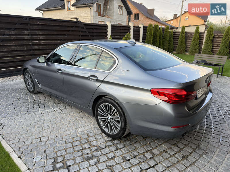 Седан BMW 5 Series 2017 в Тернополе