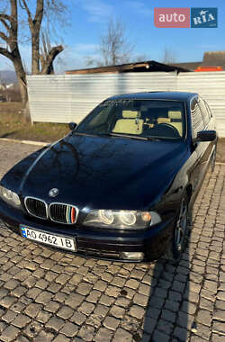 Седан BMW 5 Series 2001 в Ужгороде