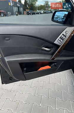 Седан BMW 5 Series 2005 в 