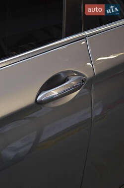 Седан BMW 5 Series 2012 в 