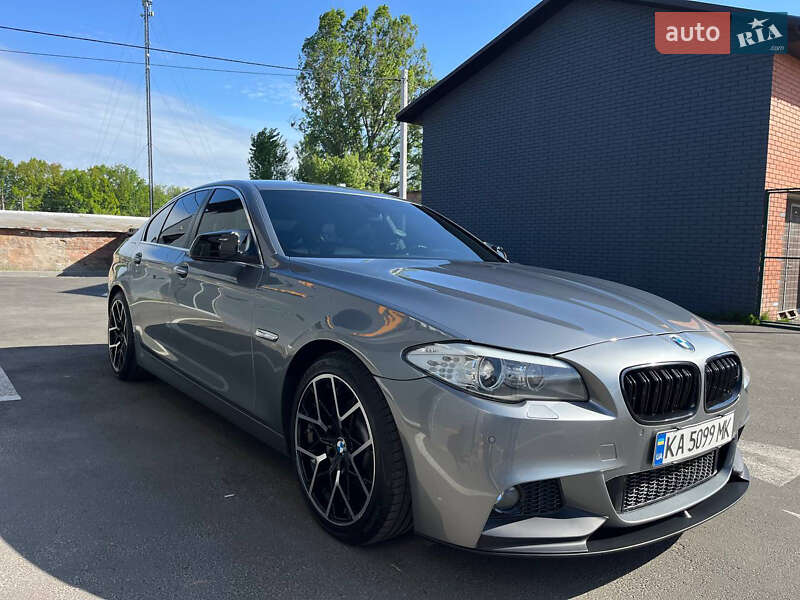 Седан BMW 5 Series 2012 в 