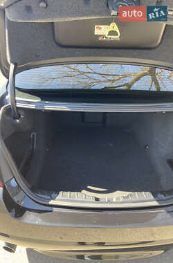 Седан BMW 5 Series 2012 в 