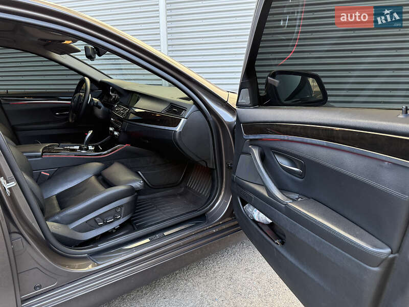 Седан BMW 5 Series 2012 в Рівному
