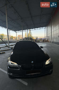 Седан BMW 5 Series 2012 в 