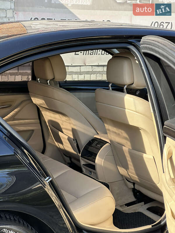 Седан BMW 5 Series 2013 в Львове