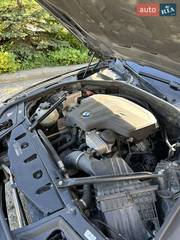 Седан BMW 5 Series 2013 в Львове