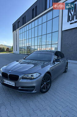 Седан BMW 5 Series 2015 в Хусте