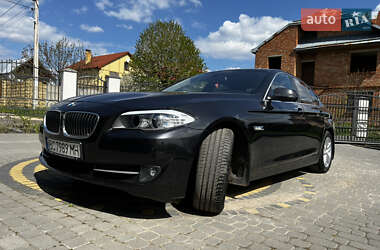 Седан BMW 5 Series 2012 в 