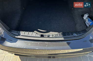 Седан BMW 5 Series 2012 в 