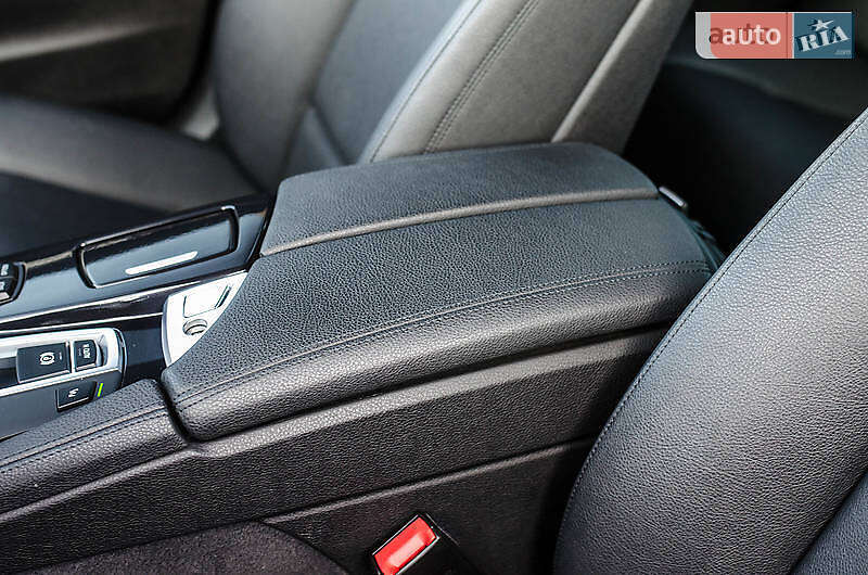 Седан BMW 5 Series 2015 в Житомире