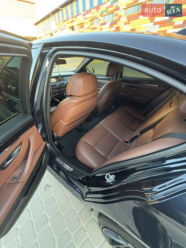Седан BMW 5 Series 2014 в Львове