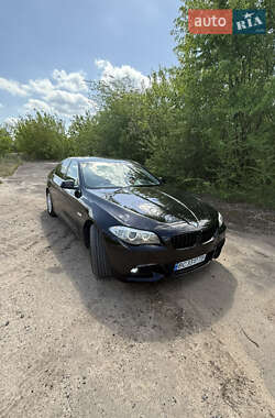 Седан BMW 5 Series 2013 в Вараші