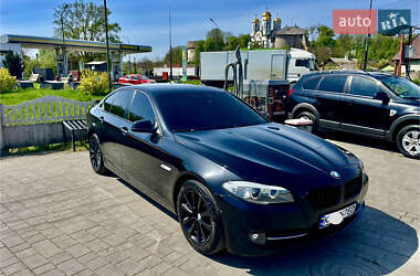 Седан BMW 5 Series 2010 в Остроге