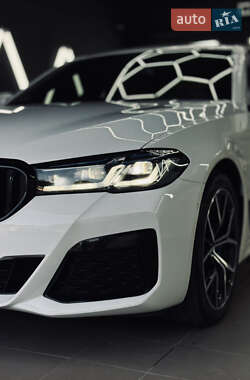 Седан BMW 5 Series 2020 в Виноградові