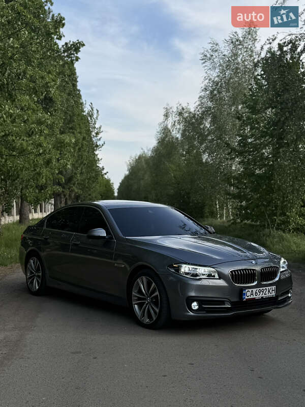 Седан BMW 5 Series 2015 в Умани