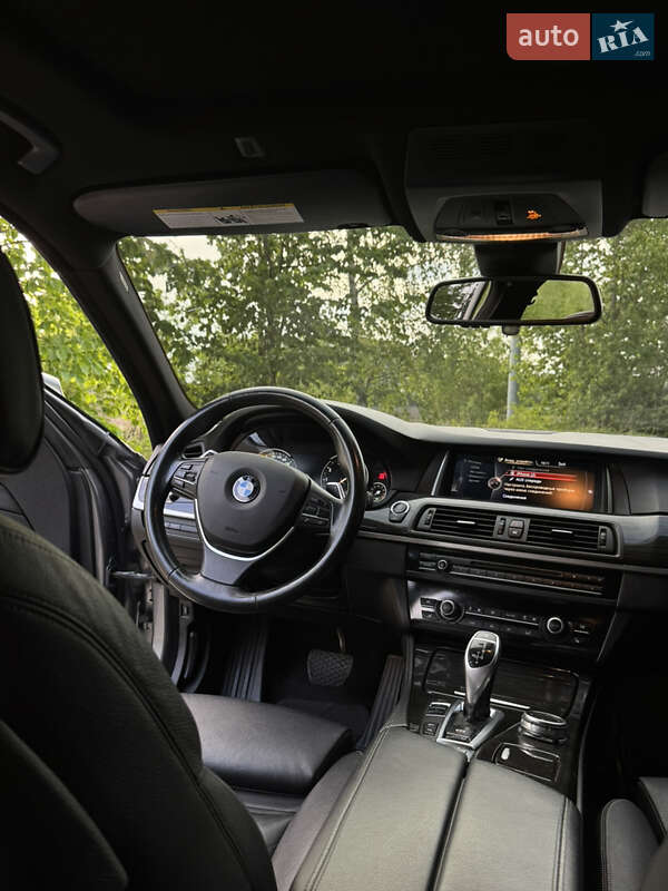 Седан BMW 5 Series 2015 в Умани