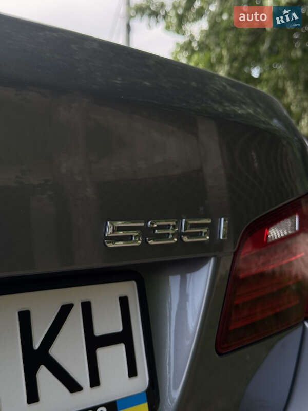 Седан BMW 5 Series 2015 в Умани
