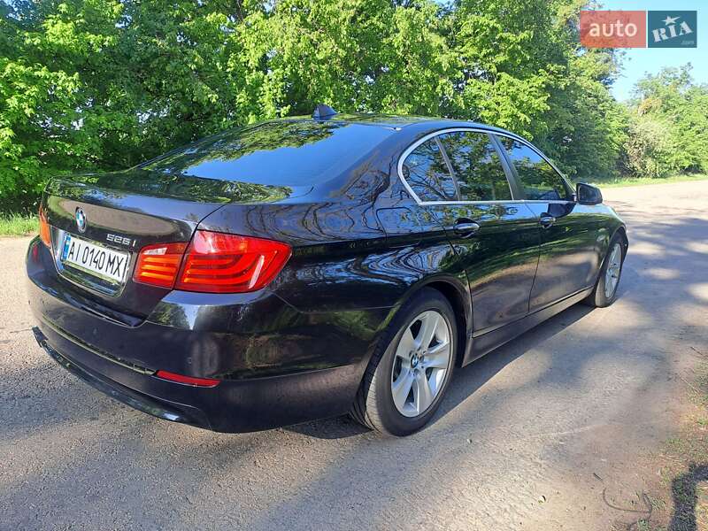Седан BMW 5 Series 2013 в Ракитном