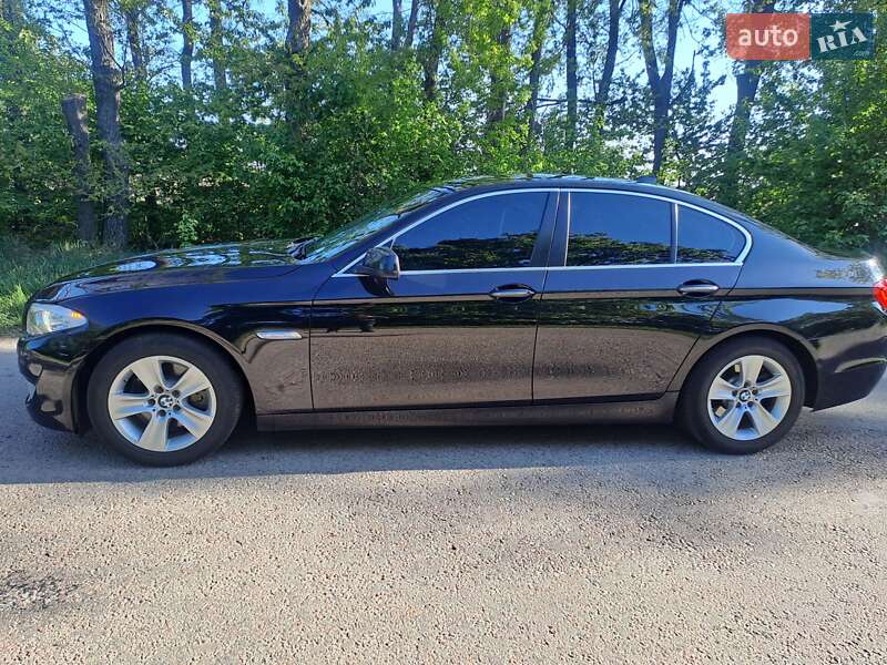 Седан BMW 5 Series 2013 в Ракитном