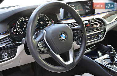 Седан BMW 5 Series 2019 в 