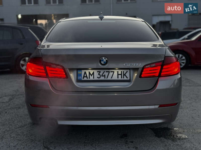 Седан BMW 5 Series 2012 в Житомире