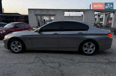 Седан BMW 5 Series 2012 в 