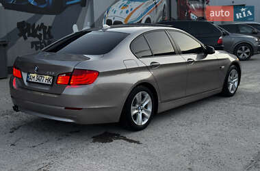 Седан BMW 5 Series 2012 в 
