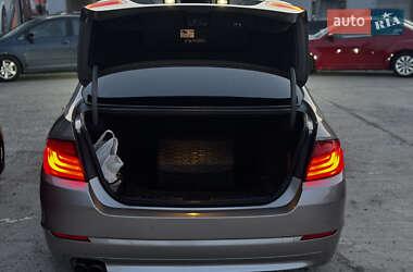 Седан BMW 5 Series 2012 в 