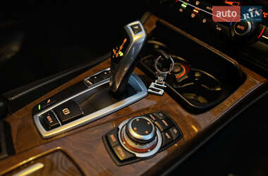 Седан BMW 5 Series 2012 в 