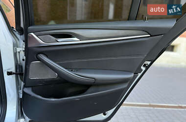Седан BMW 5 Series 2021 в 