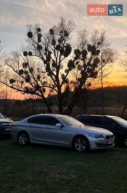 Седан BMW 5 Series 2011 в Ромнах