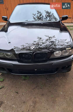 Седан BMW 5 Series 2001 в Черновцах
