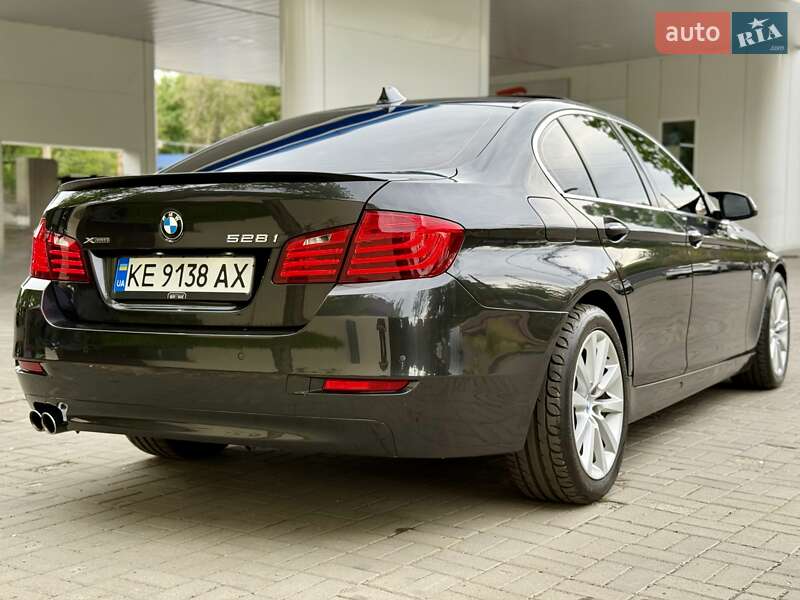 Седан BMW 5 Series 2015 в Днепре