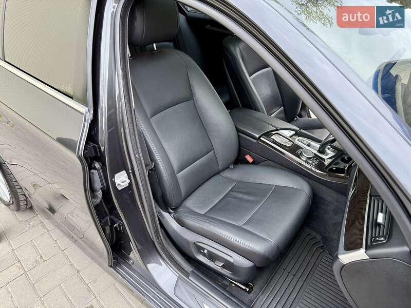 Седан BMW 5 Series 2015 в Днепре