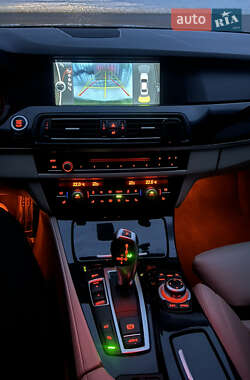 Седан BMW 5 Series 2010 в 