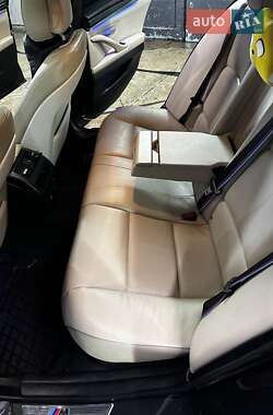 Седан BMW 5 Series 2012 в 