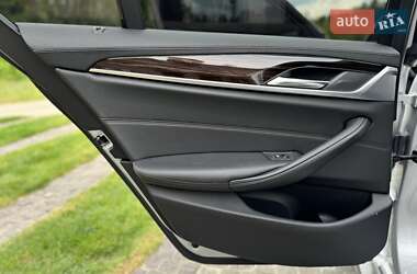 Седан BMW 5 Series 2017 в 