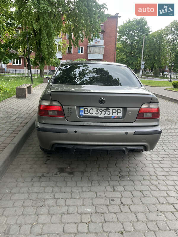 Седан BMW 5 Series 2001 в Каменке-Бугской