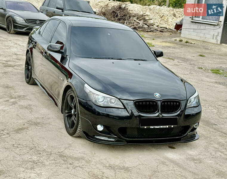 Седан BMW 5 Series 2009 в Ровно
