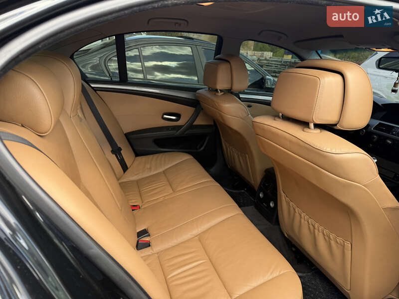 Седан BMW 5 Series 2009 в Ровно