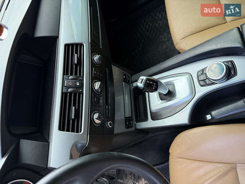Седан BMW 5 Series 2009 в Ровно
