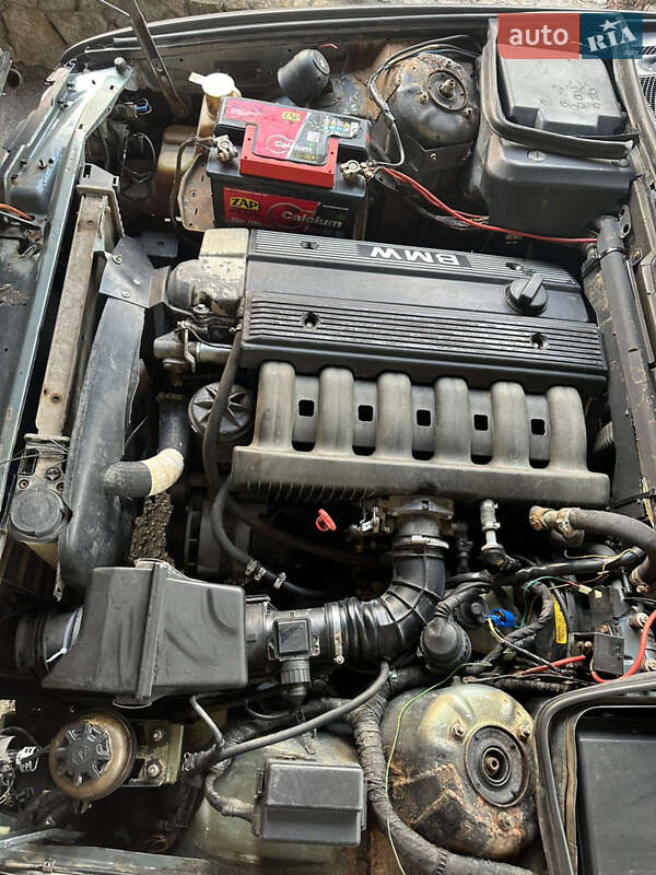 Седан BMW 5 Series 1988 в Днепре