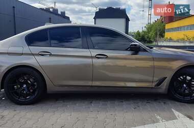 Седан BMW 5 Series 2017 в 