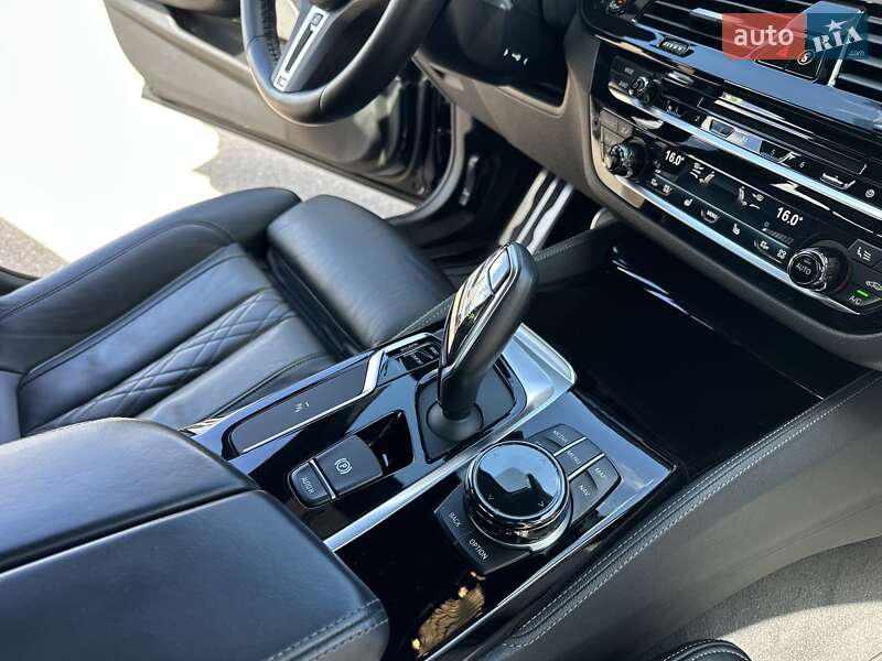 Седан BMW 5 Series 2017 в Києві