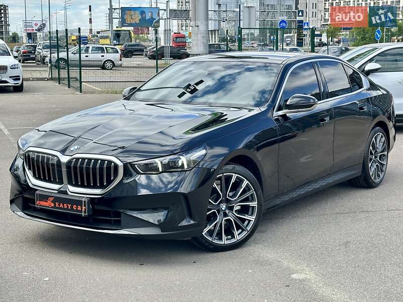 BMW 5 Series 2023
