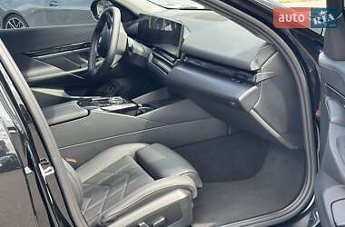 Седан BMW 5 Series 2023 в 