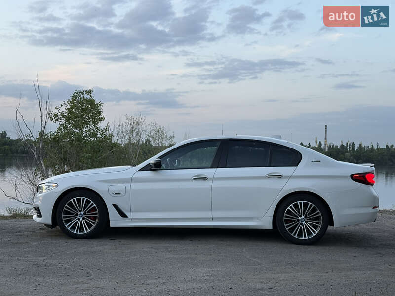 Седан BMW 5 Series 2018 в Днепре