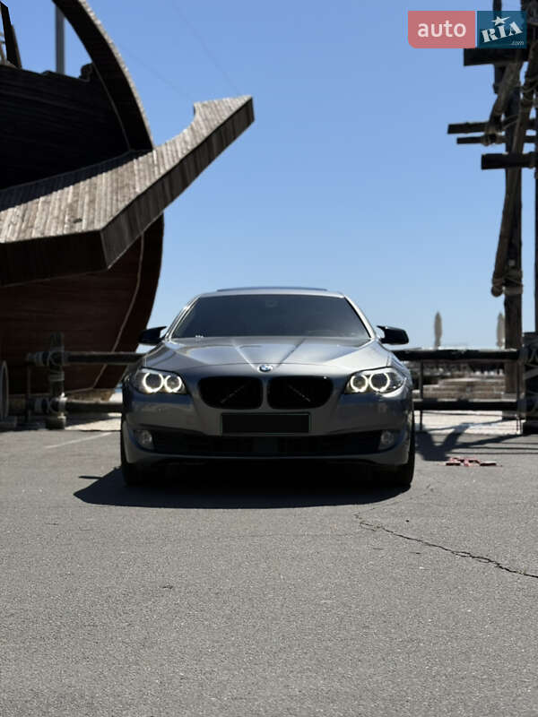 Седан BMW 5 Series 2011 в Одессе