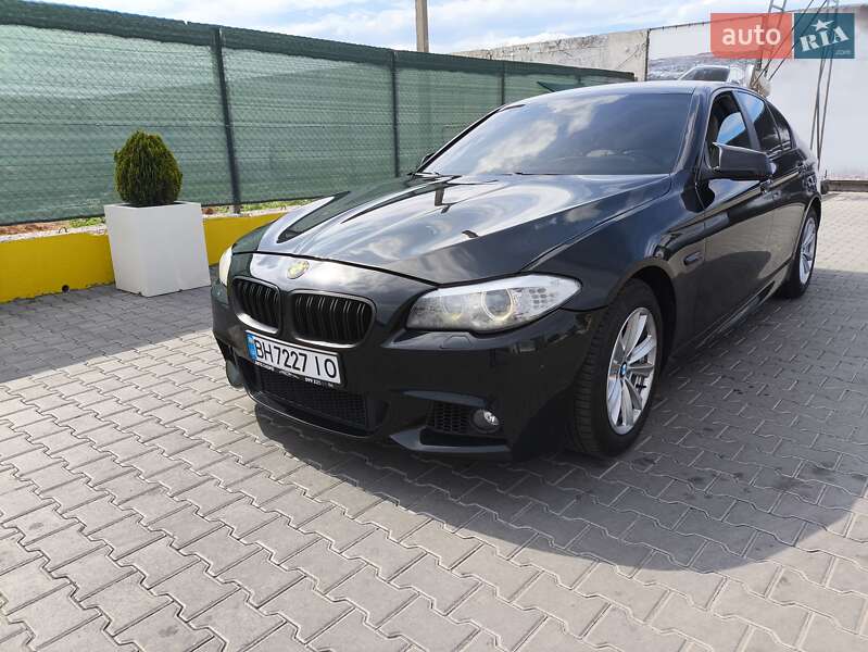 Седан BMW 5 Series 2010 в 
